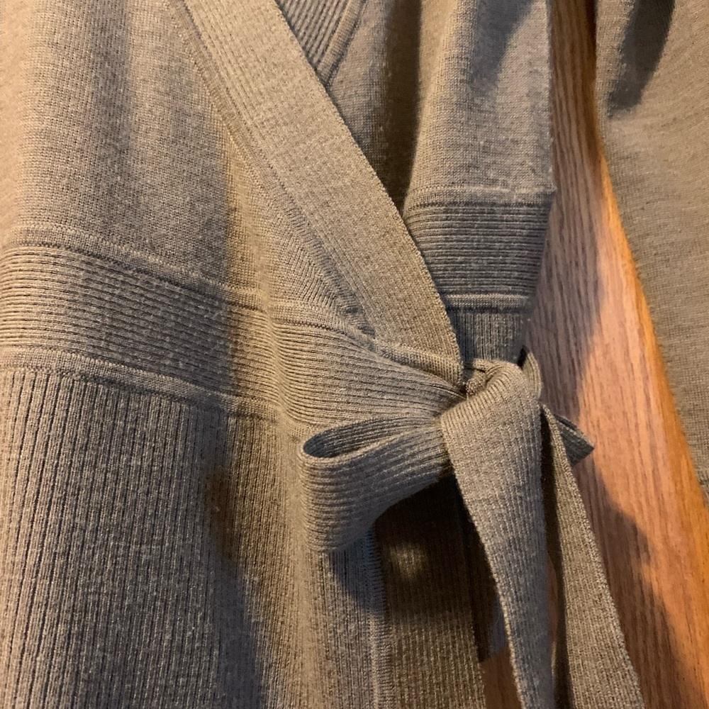 💯 Wool Wrap Cardigan - Picture 6 of 9